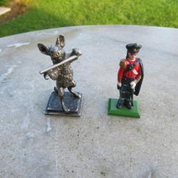 VINTAGE - Soldat de plomb & figurine de cochon en étain (XXé)