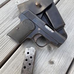 Pistolet "UNION I" avec son étui cuir calibre 25ACP / 6,35mm - MISE A PRIX 1 EURO !