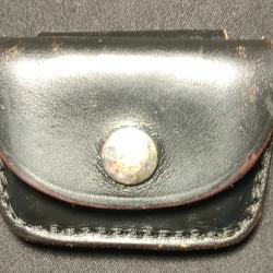Très joli et ancien étui de ceinture en cuir pour cartouches police/gendarmerie 38/357 Magnum