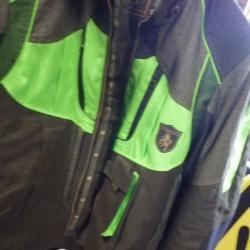 Veste nemesis en taille L