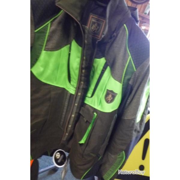 Veste nemesis en taille L