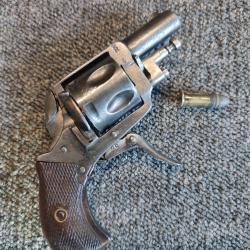 Révolver Liégois bulldog cal 320 parfait fonctionnement en double action avec 1 cartouche d'époque