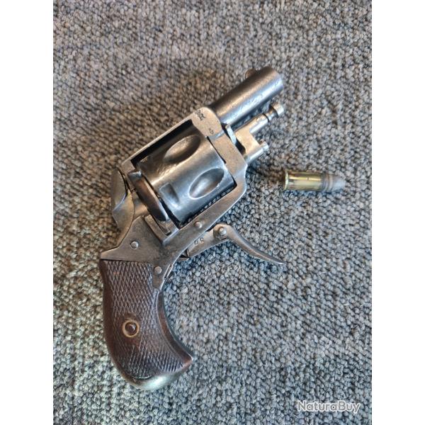 Rvolver Ligois bulldog cal 320 parfait fonctionnement en double action avec 1 cartouche d'poque