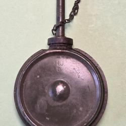 Burette a huile en tole peinte militaire probablement Anglaise marquée H.J B