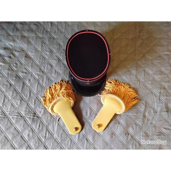 Kpi et paulettes d'infanterie de marine.