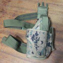 UN ETUI DE CUISSE POUR PISTOLET AUTO