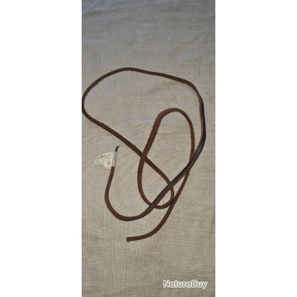 lacet cuir pour tui de colt ou couteau US   1,10cm