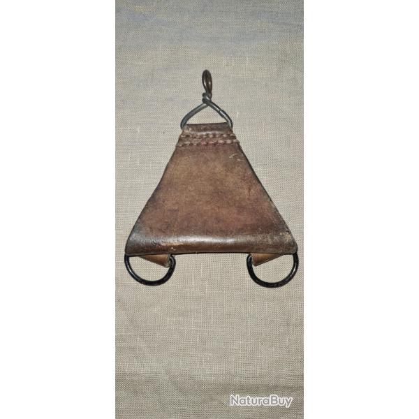 Triangle en cuir Franais pour brelage de combat ORIGINAL