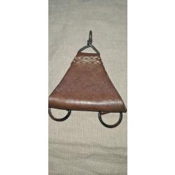 Triangle en cuir Français pour brelage de combat ORIGINAL  (1)