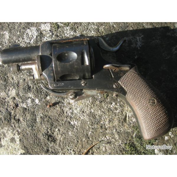 joli revolver 320 bull dog en bel tat mais a restaurer
