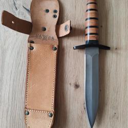 COUTEAU DE COMBAT TCH&Egrave;QUE,ETUI CUIR