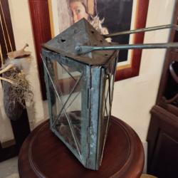 Ancienne grande lampe militaire triangulaire a bougie ligne Maginot. BIF. BAF.