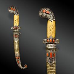 POIGNARD dit Jambiya, argent et larmes de corail Maroc XIX&egrave;me si&egrave;cle