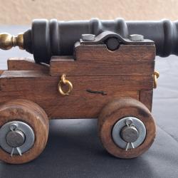 Reproduction de canon naval