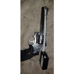 Smith &Wesson 357 magnum 686/6.