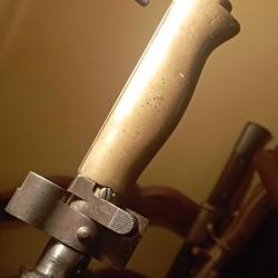 Ba&iuml;onnette Lebel 1886-15 WW2D&eacute;part de lame bronz&eacute;e