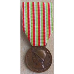 M&eacute;daille Italienne comm&eacute;morative premi&egrave;re guerre mondiale